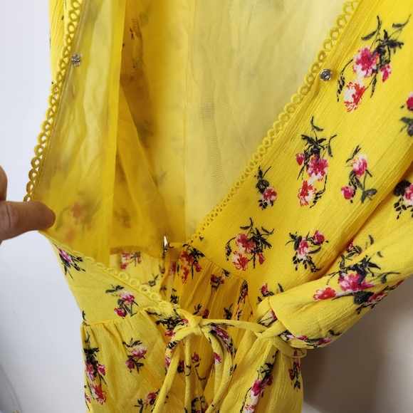Lost + Wander Mango Tango Yellow Floral Wrap Top Blouse Sz S - Picture 6 of 8